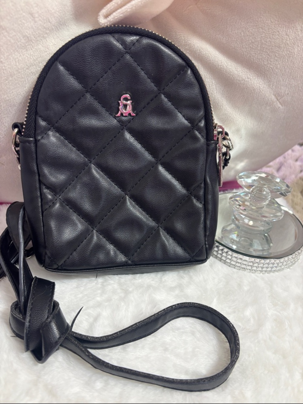 Steve Madden Quilted Black Crossbody Bag W/Long Strap